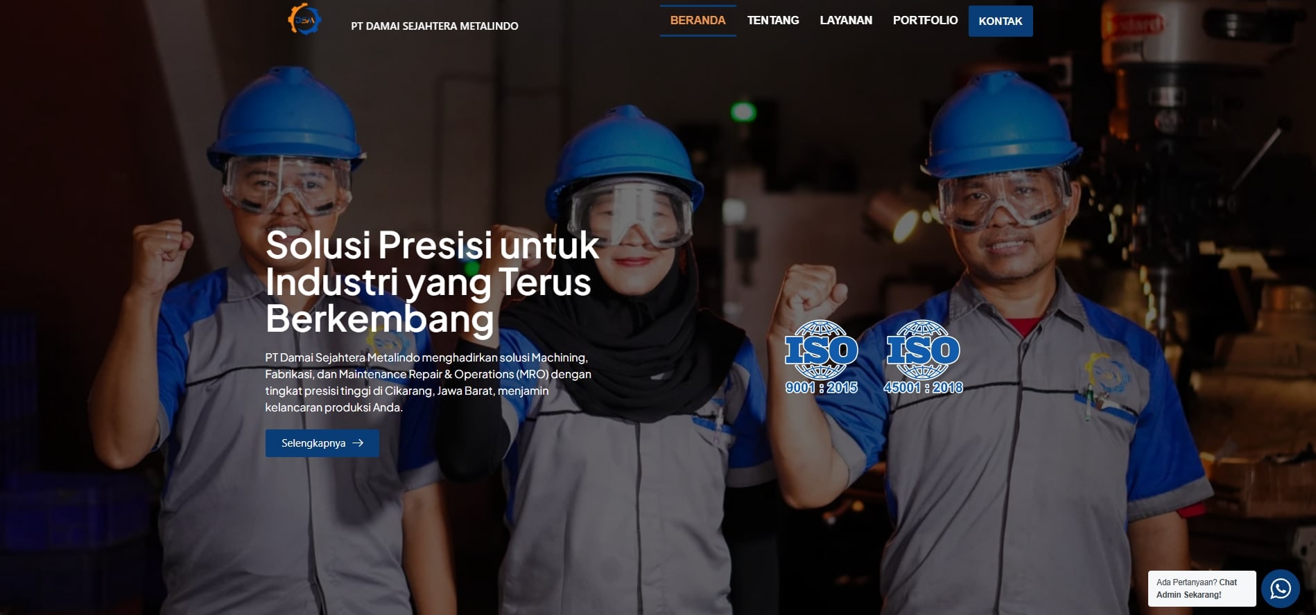 Beranda website DSM dengan foto tiga pekerja di workshop, judul Solusi Presisi untuk Industri yang Terus Berkembang, tombol Selengkapnya, dan logo ISO 9001:2015 dan ISO 45001:2018